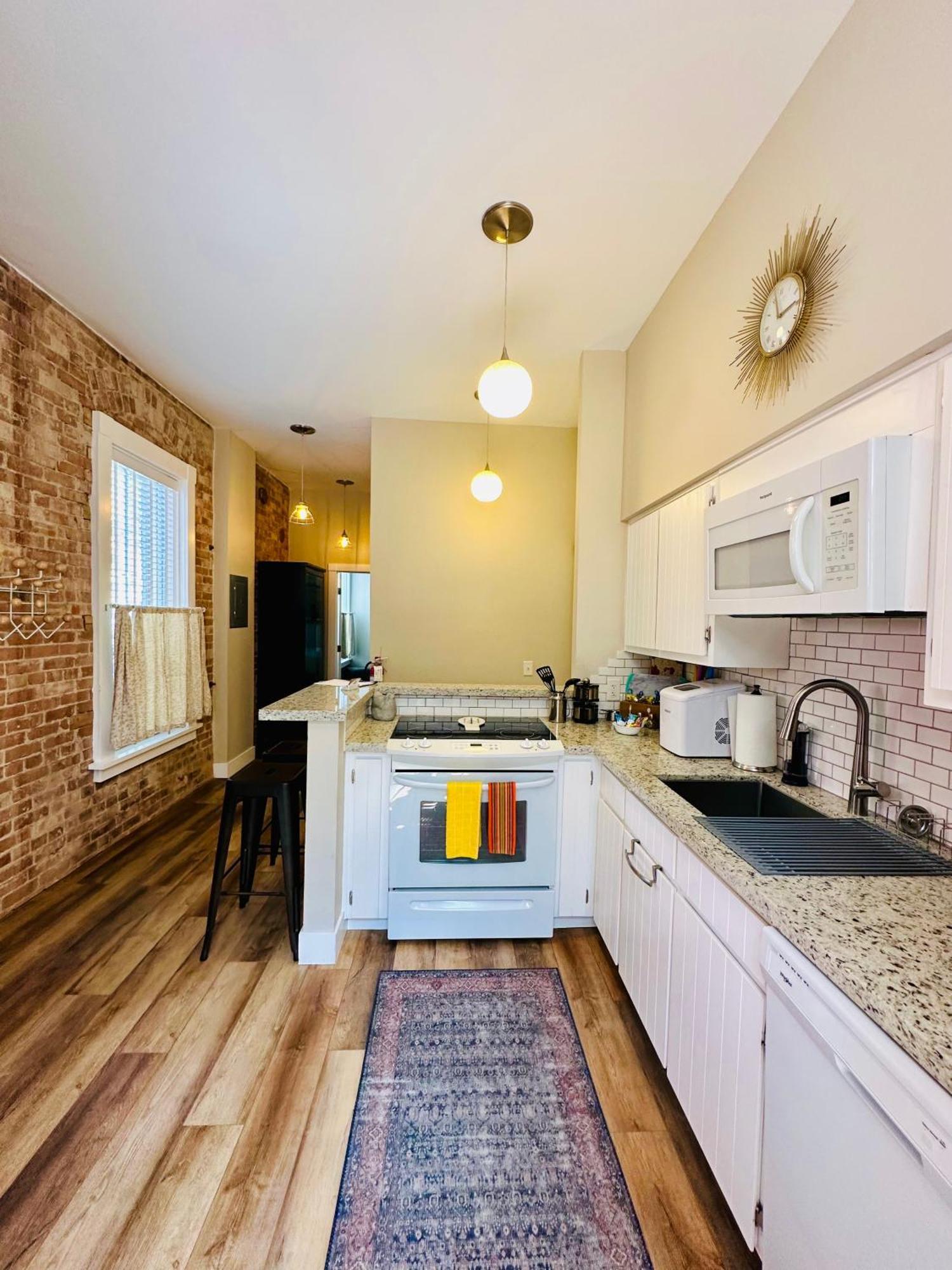Bisbee Brownstone Suites Esterno foto