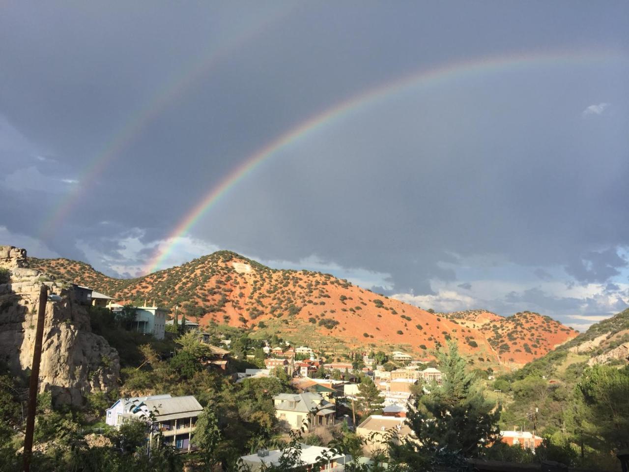 Bisbee Brownstone Suites Esterno foto